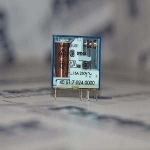 MINI RELE 40.61.7.024.0000 FINDER (24VDC 8 PINES)